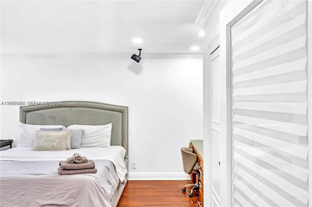 3370 36th Pl Hollywood, FL 33021