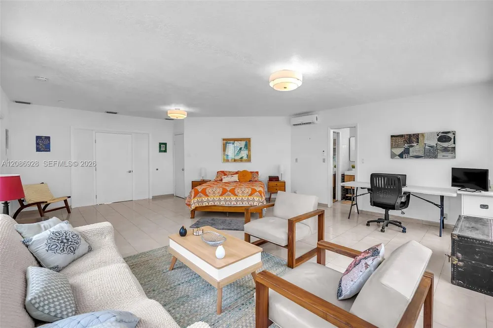 801 SW 24th Rd Miami, FL 33129