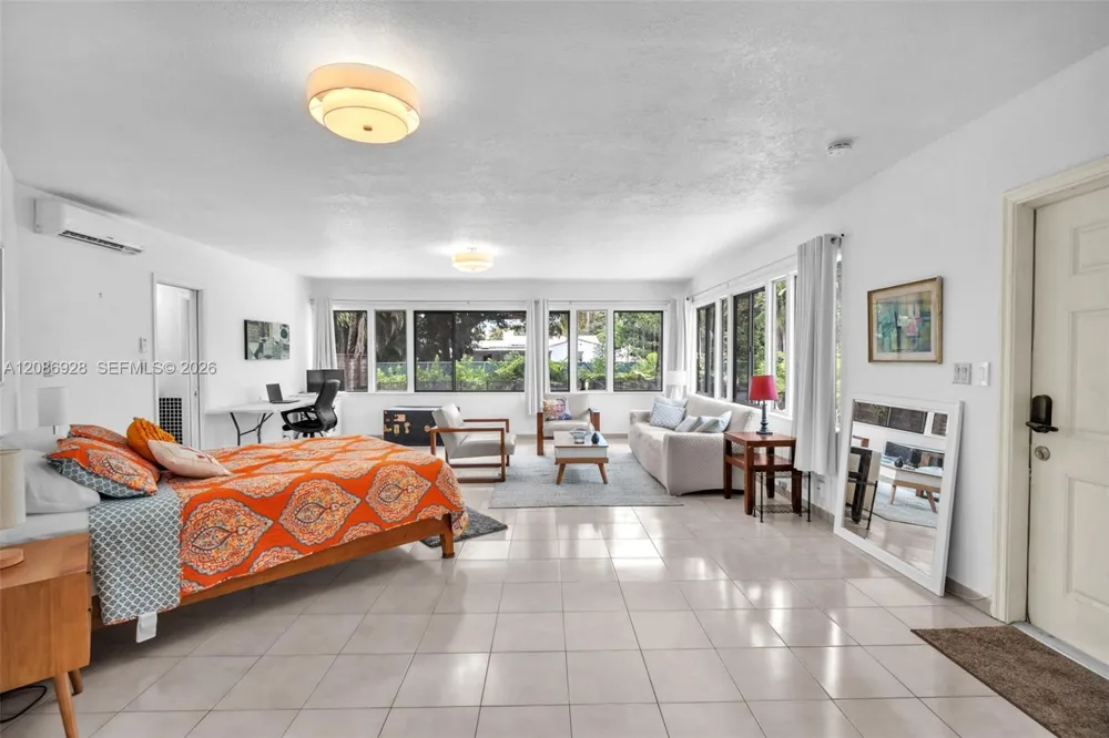 801 SW 24th Rd Miami, FL 33129