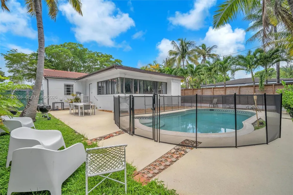 801 SW 24th Rd Miami, FL 33129