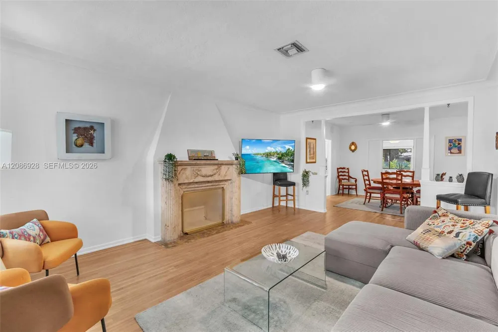 801 SW 24th Rd Miami, FL 33129