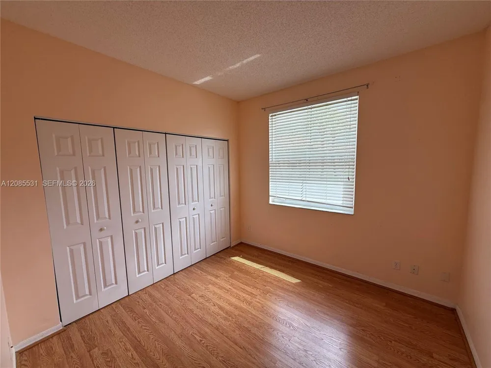 856 NW 132nd Ave Pembroke Pines, FL 33028