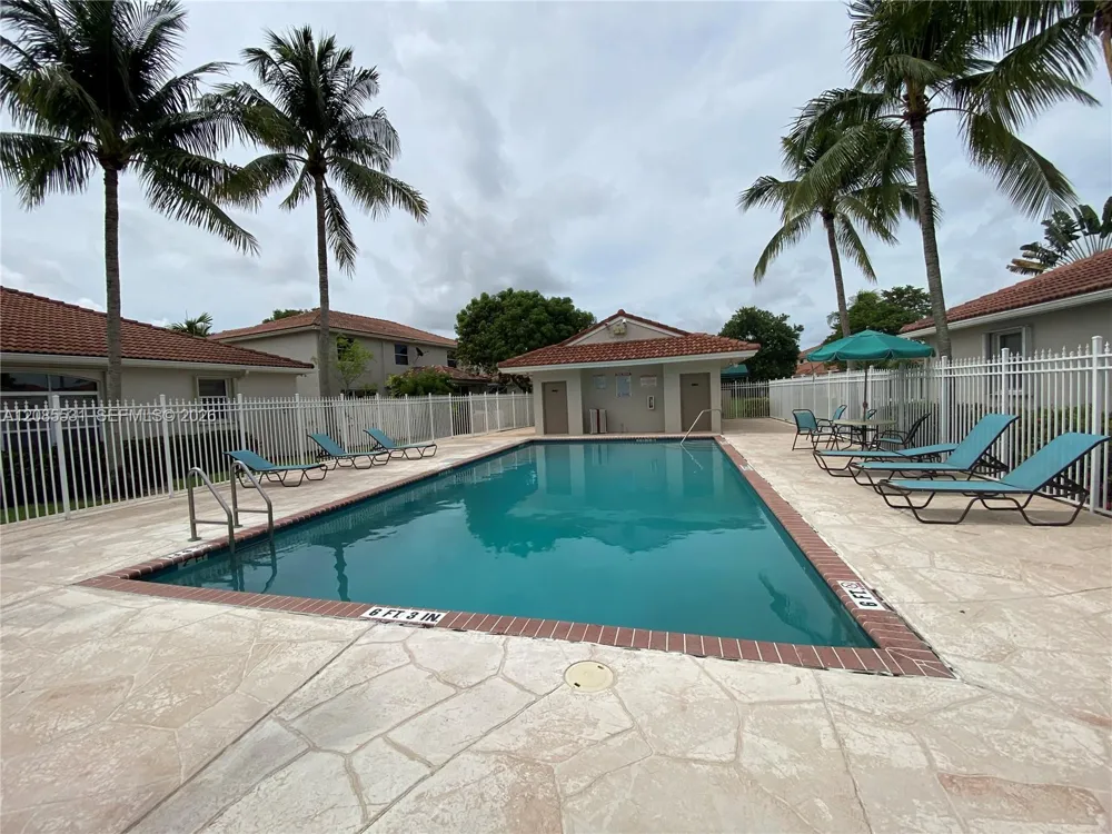 856 NW 132nd Ave Pembroke Pines, FL 33028