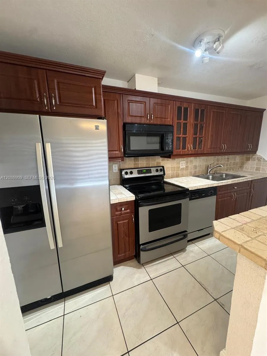 4610 NW 79th Ave #2C Doral, FL 33166