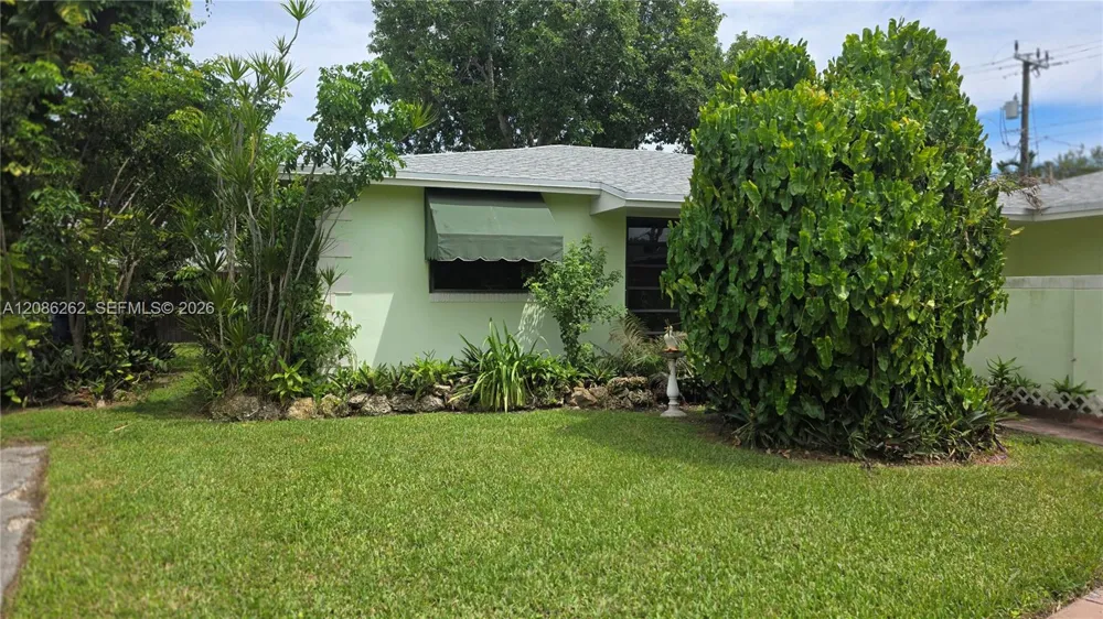 19851 SW 103rd Ct #19851 Cutler Bay, FL 33157