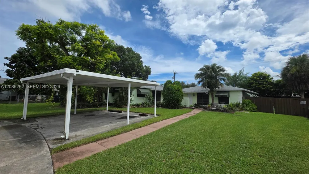19851 SW 103rd Ct #19851 Cutler Bay, FL 33157