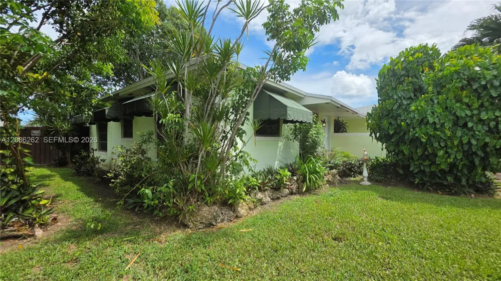 19851 SW 103rd Ct #19851 Cutler Bay, FL 33157
