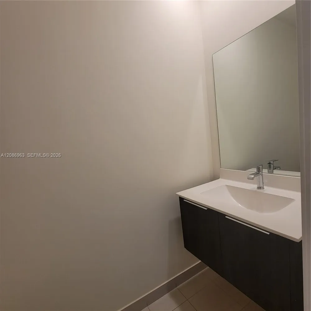 10275 NW 66th St Doral, FL 33178