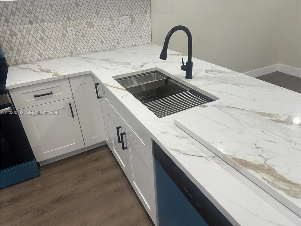 2643 NW 42nd Ave Coconut Creek, FL 33066