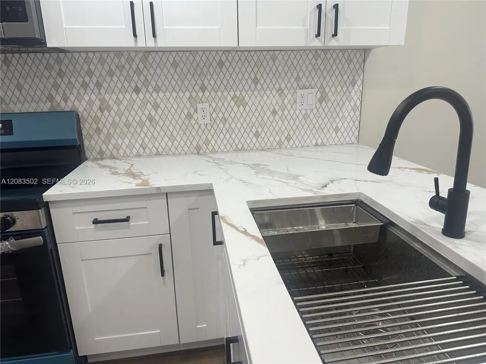 2643 NW 42nd Ave Coconut Creek, FL 33066