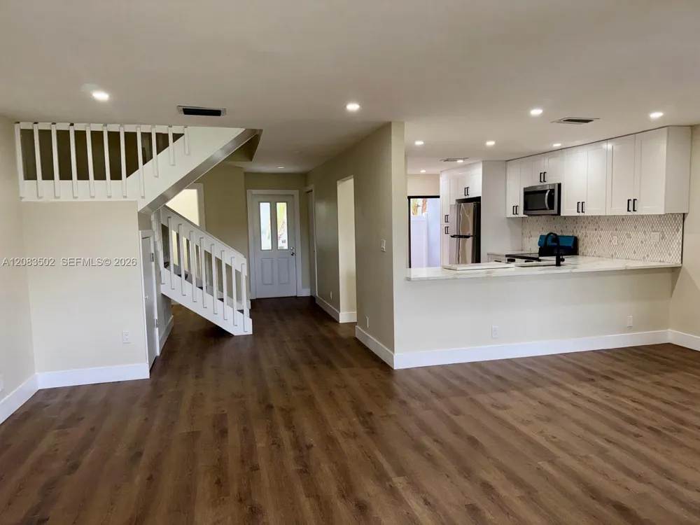 2643 NW 42nd Ave Coconut Creek, FL 33066