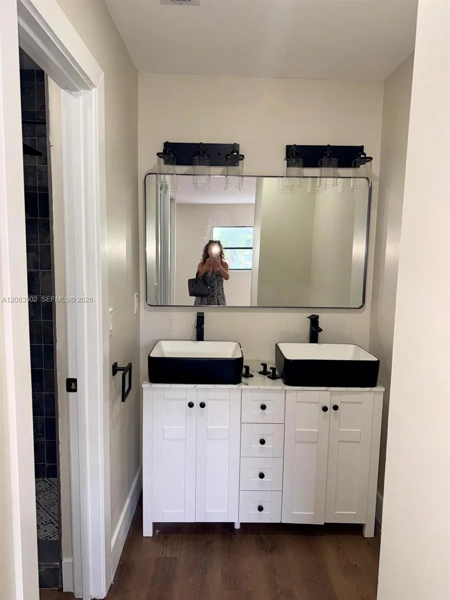 2643 NW 42nd Ave Coconut Creek, FL 33066