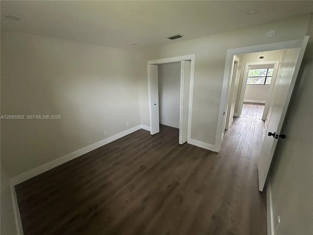 2643 NW 42nd Ave Coconut Creek, FL 33066
