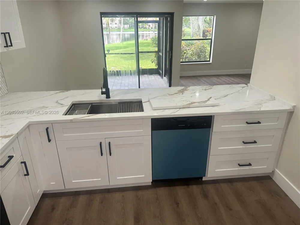 2643 NW 42nd Ave Coconut Creek, FL 33066