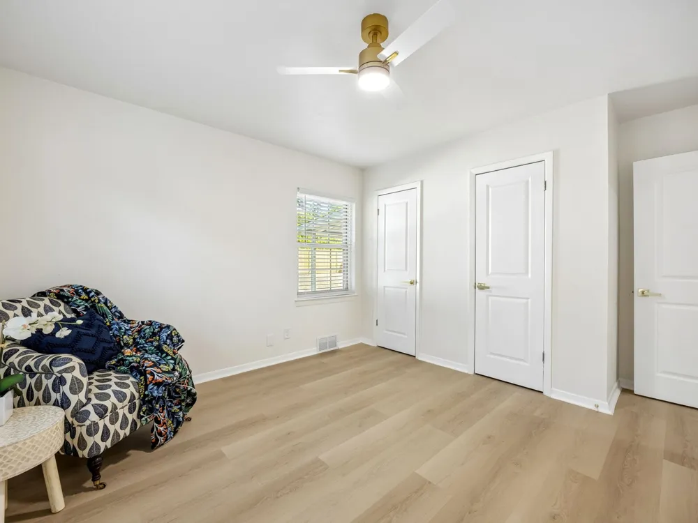 9745 Ash Creek Drive Dallas, TX 75228