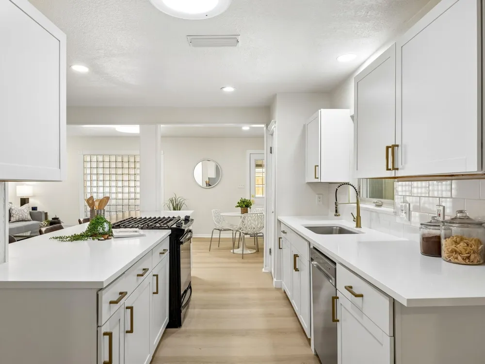 9745 Ash Creek Drive Dallas, TX 75228