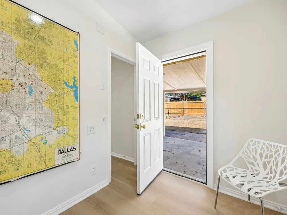 9745 Ash Creek Drive Dallas, TX 75228