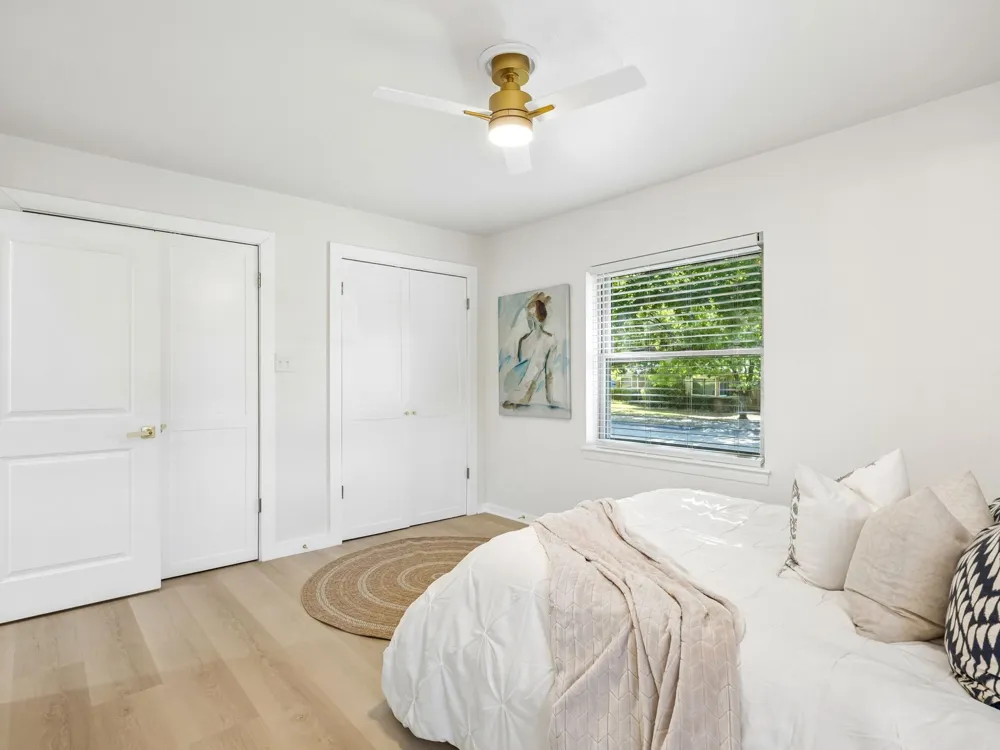 9745 Ash Creek Drive Dallas, TX 75228