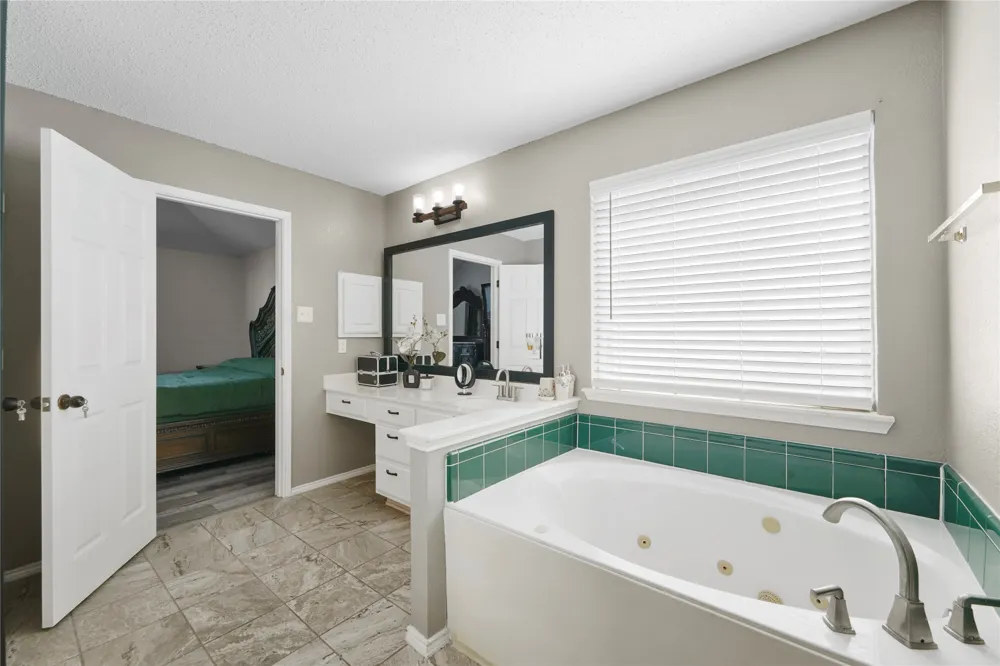 2603 Clark Drive Corinth, TX 76210