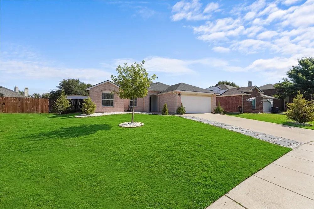 2603 Clark Drive Corinth, TX 76210