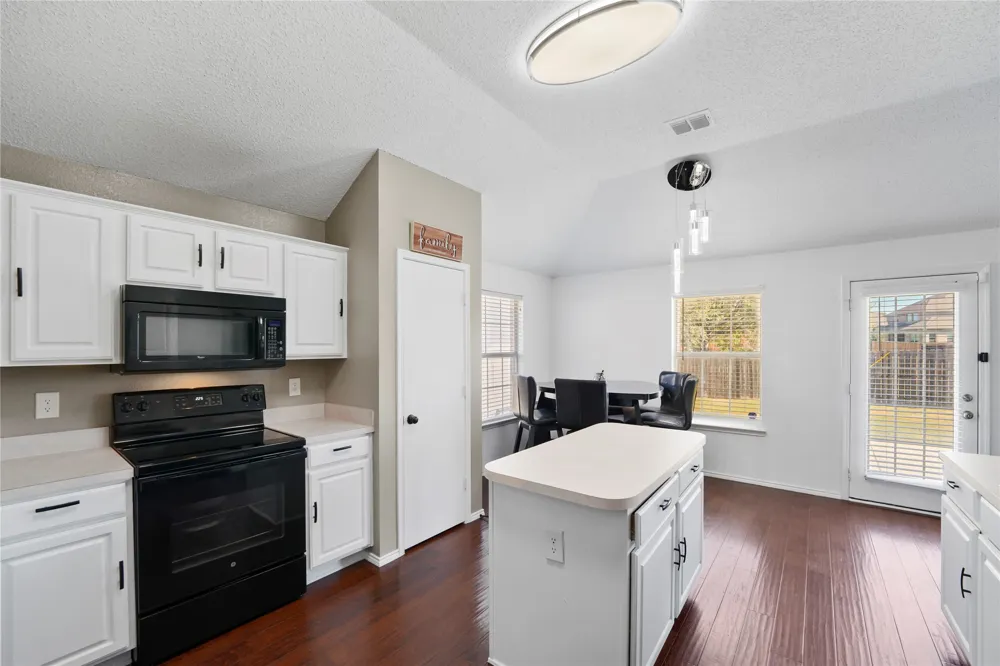 2603 Clark Drive Corinth, TX 76210