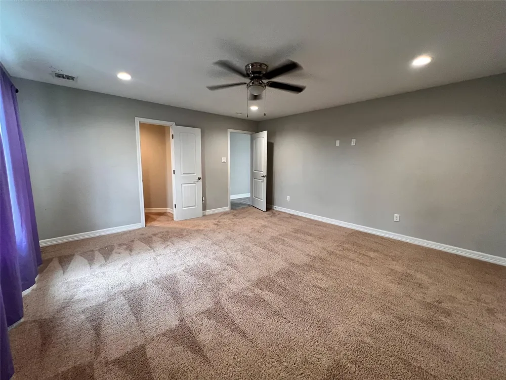 715 Seydler Street East Bernard, TX 77435