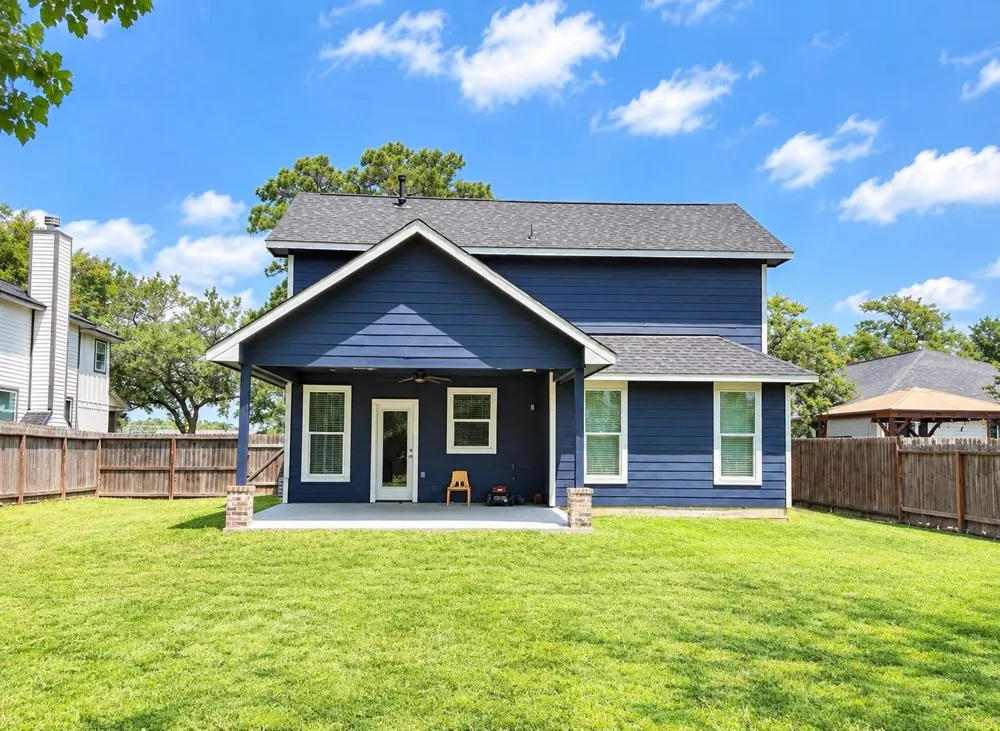 715 Seydler Street East Bernard, TX 77435