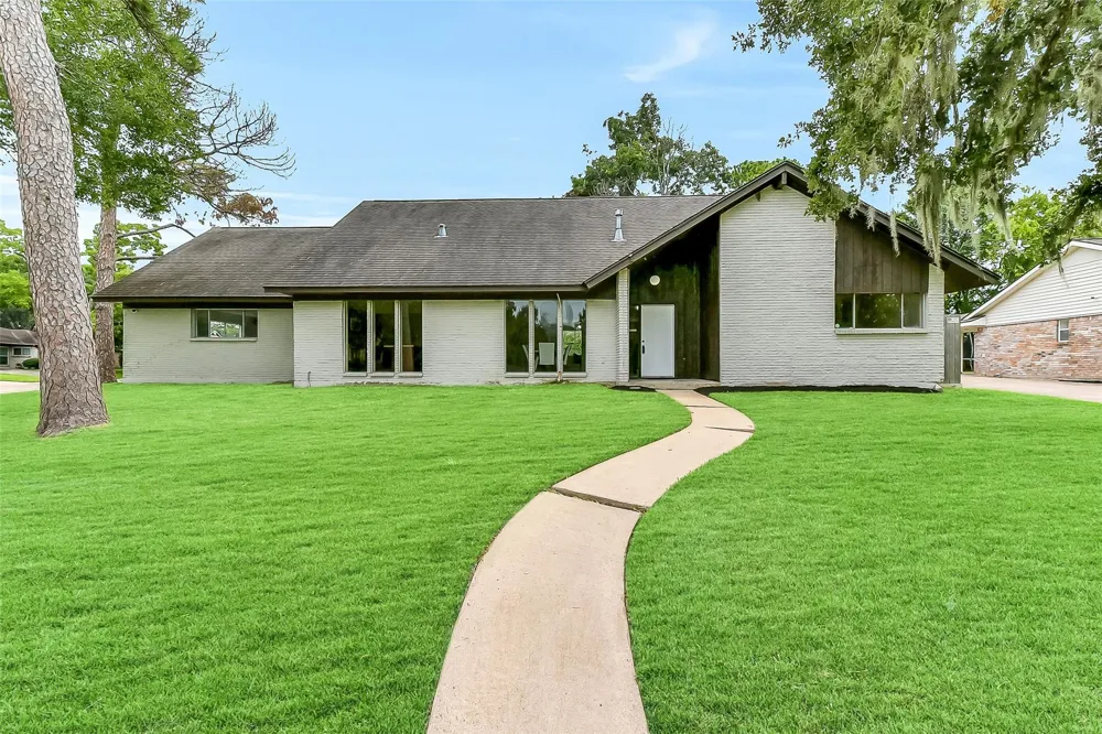 15503 Wandering Trail Friendswood, TX 77546