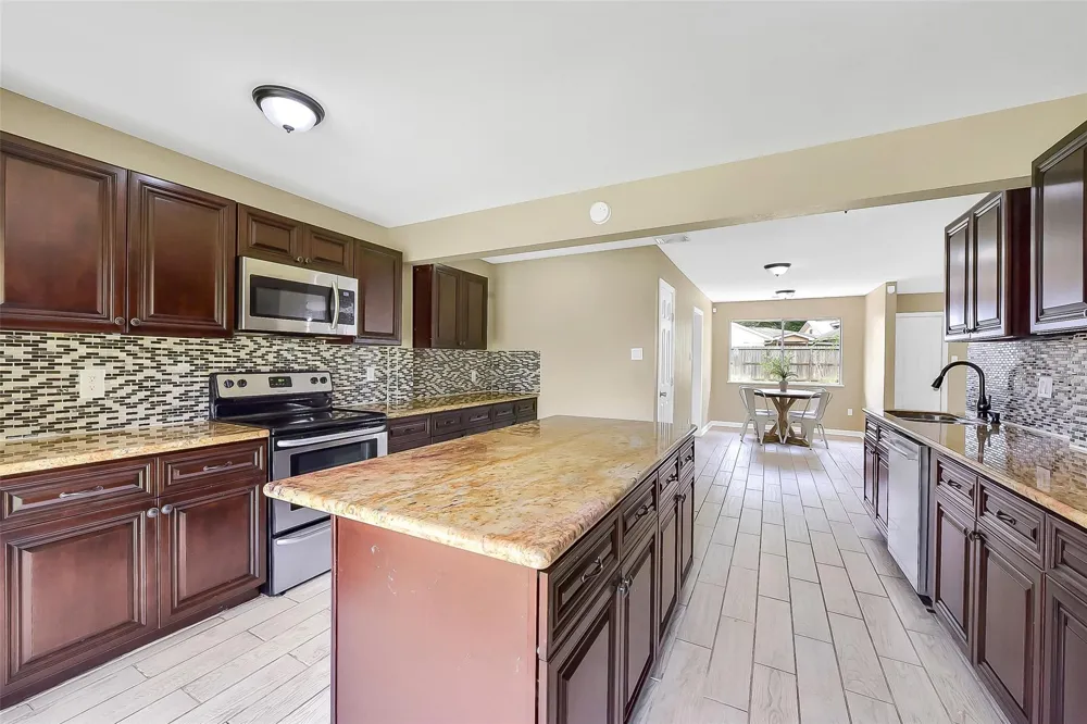 15503 Wandering Trail Friendswood, TX 77546
