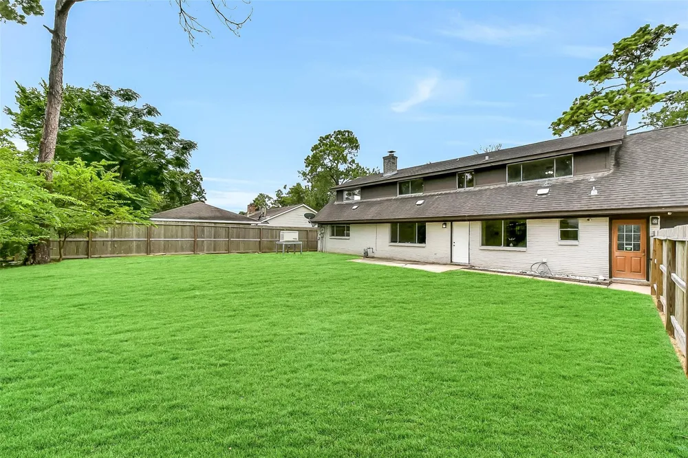 15503 Wandering Trail Friendswood, TX 77546
