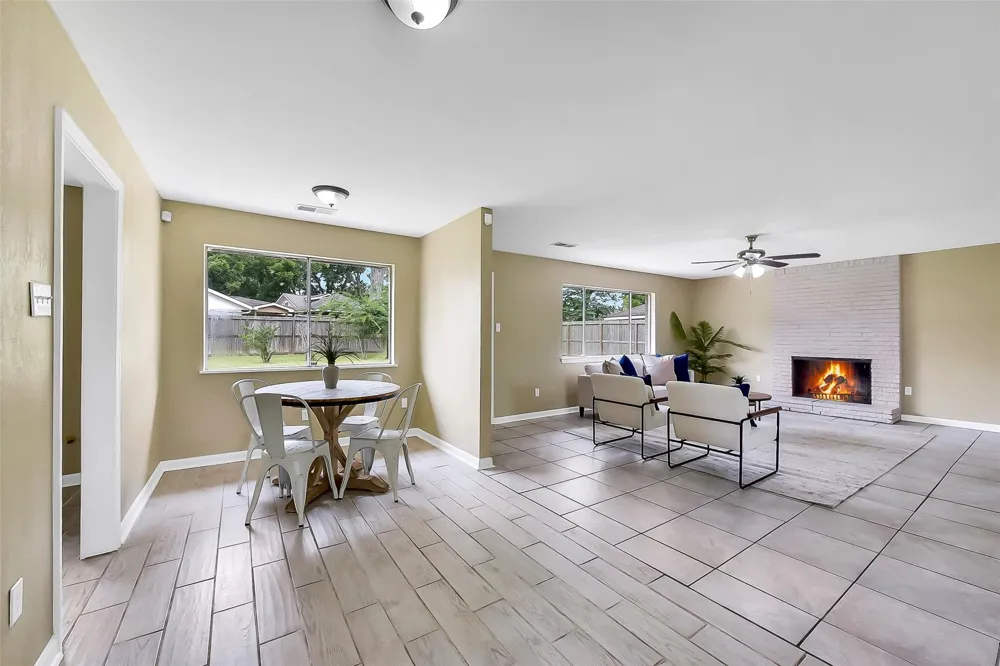 15503 Wandering Trail Friendswood, TX 77546