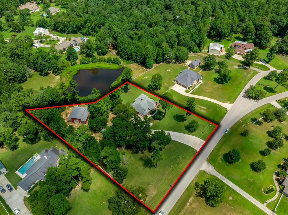 15444 Crown Oaks Drive Montgomery, TX 77316