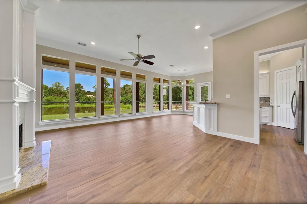 15444 Crown Oaks Drive Montgomery, TX 77316