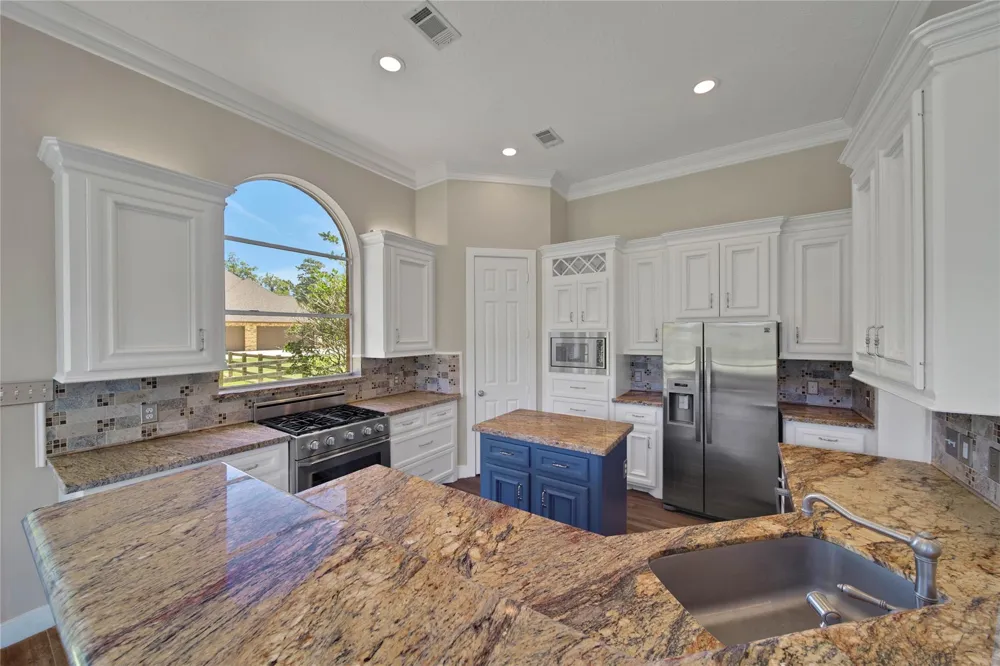 15444 Crown Oaks Drive Montgomery, TX 77316