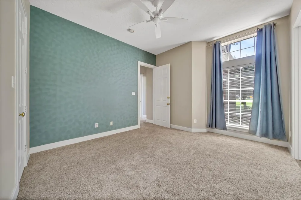 15444 Crown Oaks Drive Montgomery, TX 77316