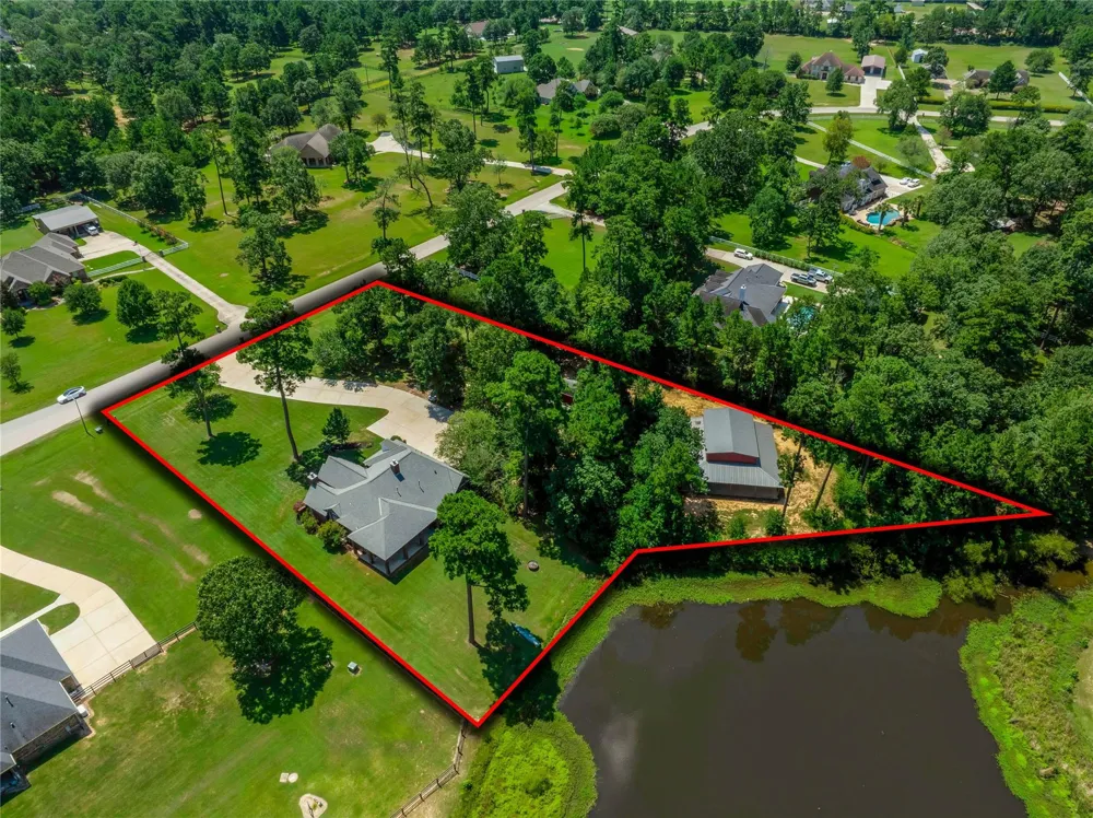 15444 Crown Oaks Drive Montgomery, TX 77316