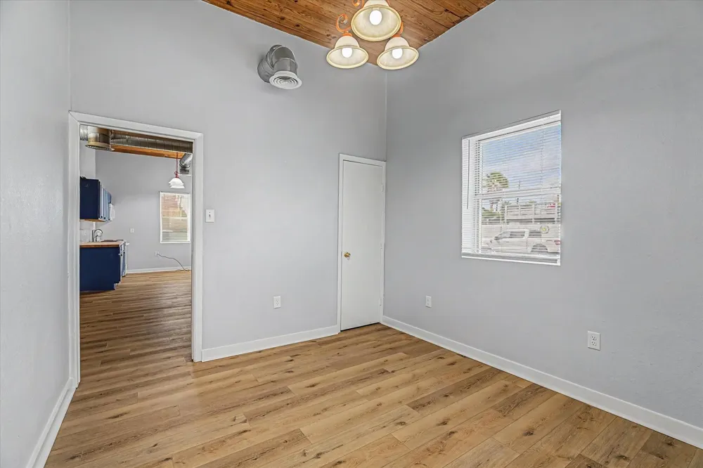 1827 Avenue O Street Galveston, TX 77550