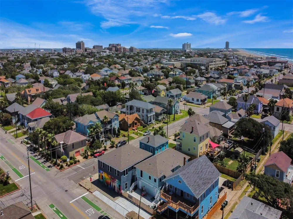 1827 Avenue O Street Galveston, TX 77550
