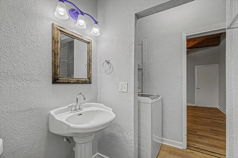 1827 Avenue O Street Galveston, TX 77550