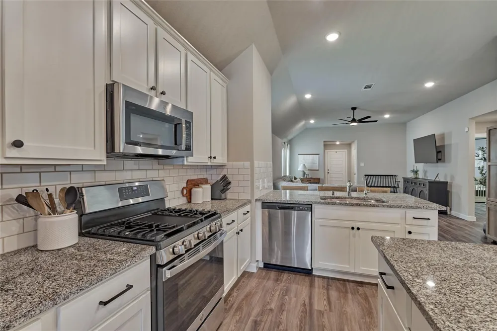 941 Oak Mist Lane Magnolia, TX 77354