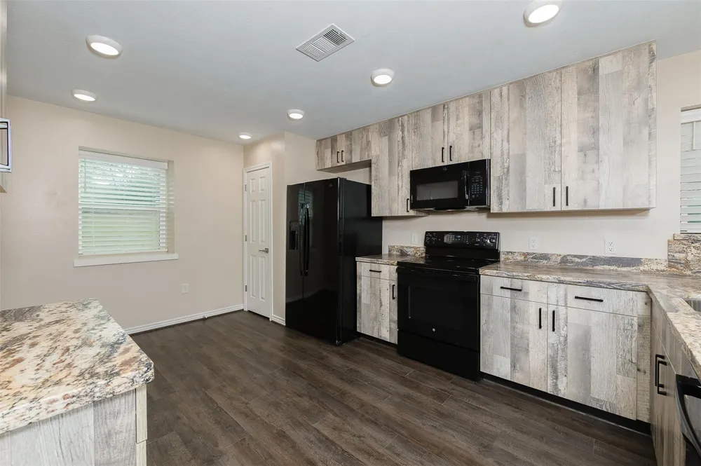11428 Debbie Lane Iola, TX 77861