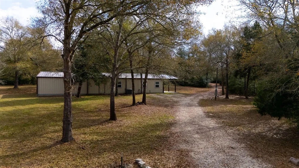 11428 Debbie Lane Iola, TX 77861