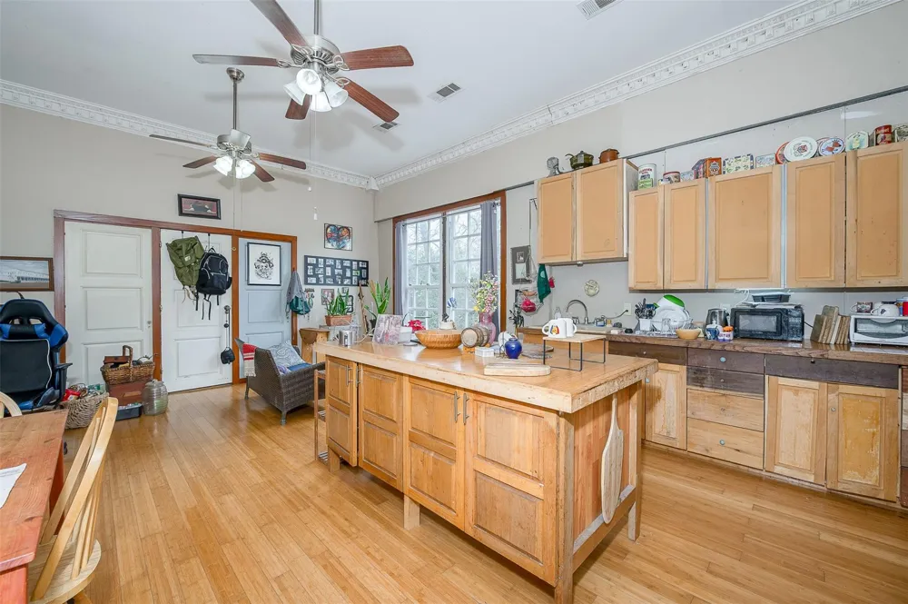 11428 Debbie Lane Iola, TX 77861