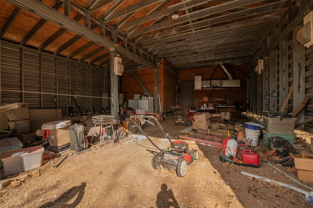 11428 Debbie Lane Iola, TX 77861