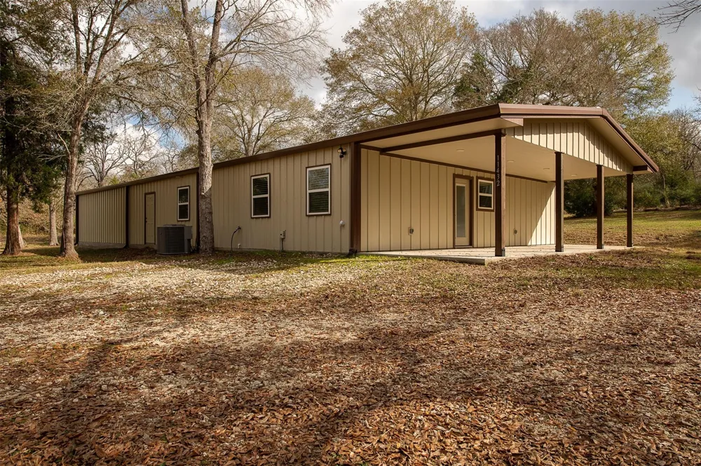 11428 Debbie Lane Iola, TX 77861