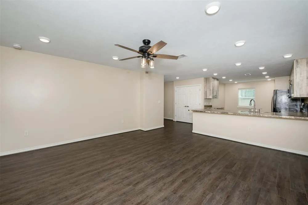 11428 Debbie Lane Iola, TX 77861