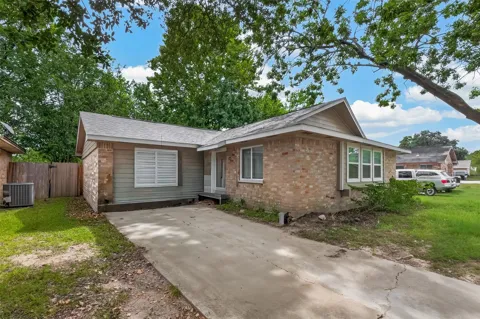 5022 Castlecreek Lane