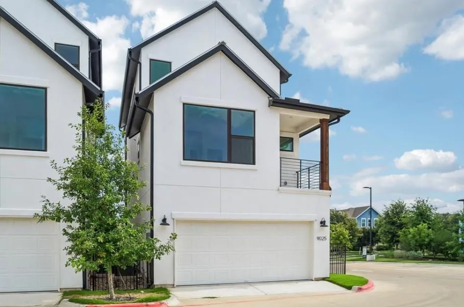 9025 Cattle Baron Path Austin, TX 78747