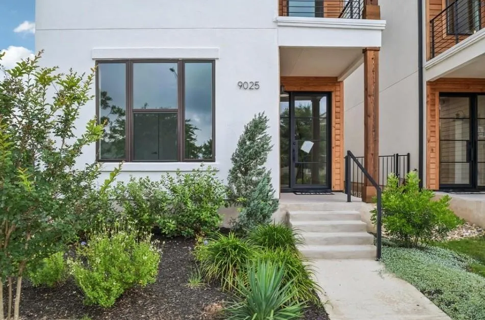 9025 Cattle Baron Path Austin, TX 78747