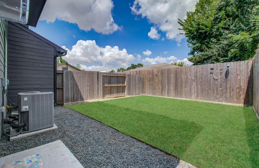 3107 Webster Street #B Houston, TX 77004